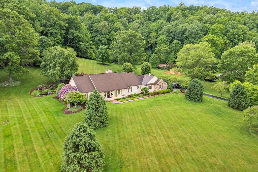 160 Fairway Property Photo