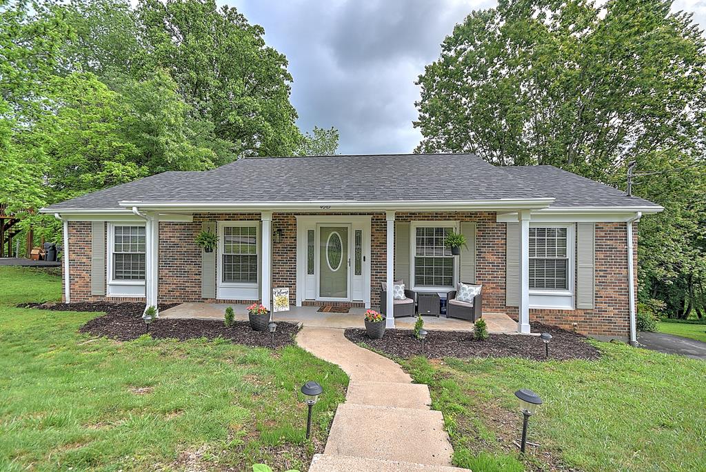 420 Brookwood Dr Property Photo 1