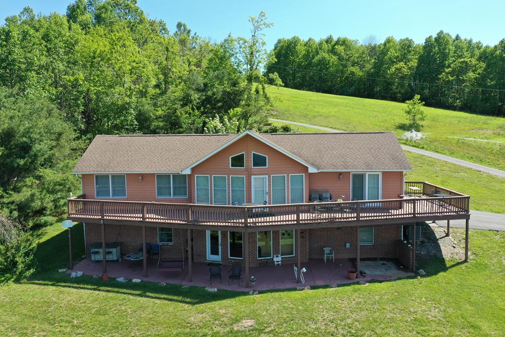 501 Apple Hill Lane Property Photo 1