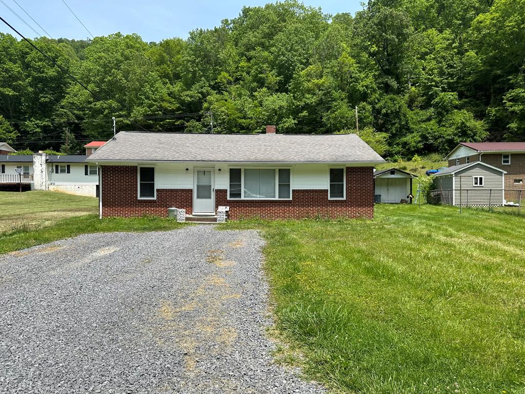 194 Gate Rd Property Photo 1