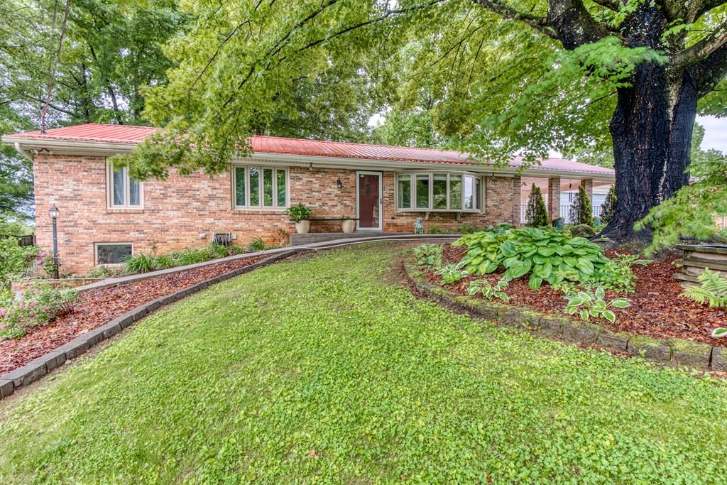 16239 Mary Street Property Photo