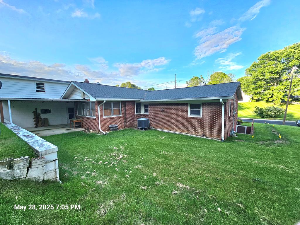 238 Staley St. Property Photo 5