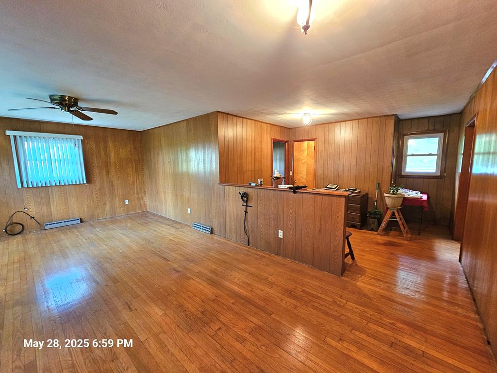 238 Staley St. Property Photo 8
