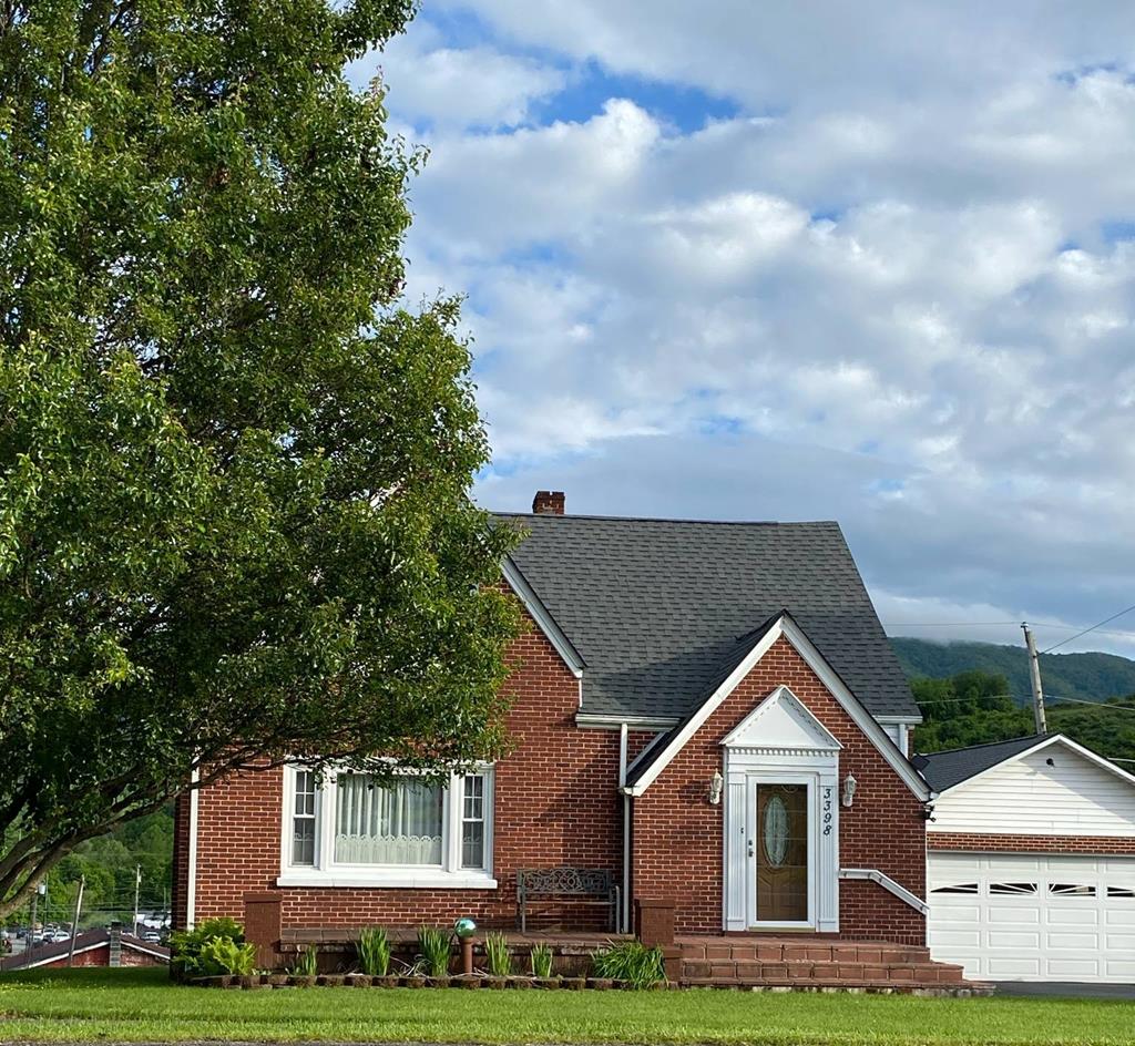 3398 Riverside Drive Property Photo