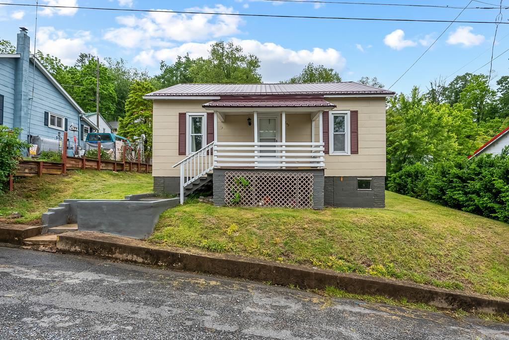 245 Grayson St Property Photo