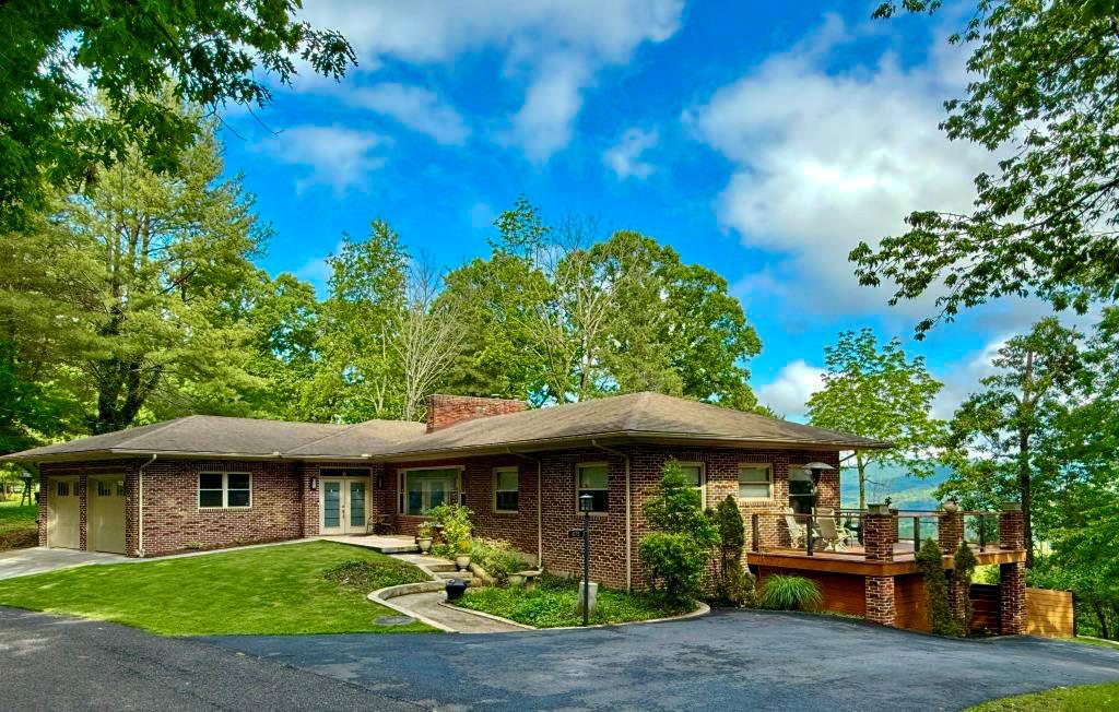 675 Pine Ridge Road Property Photo