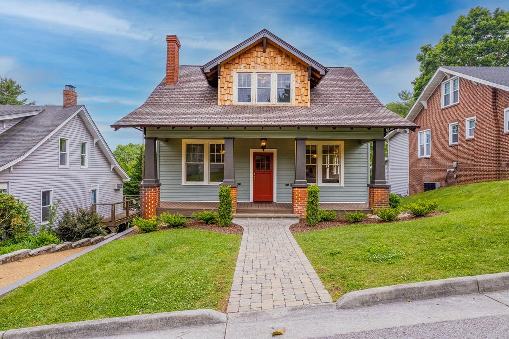 263 Oak Hill St Property Photo
