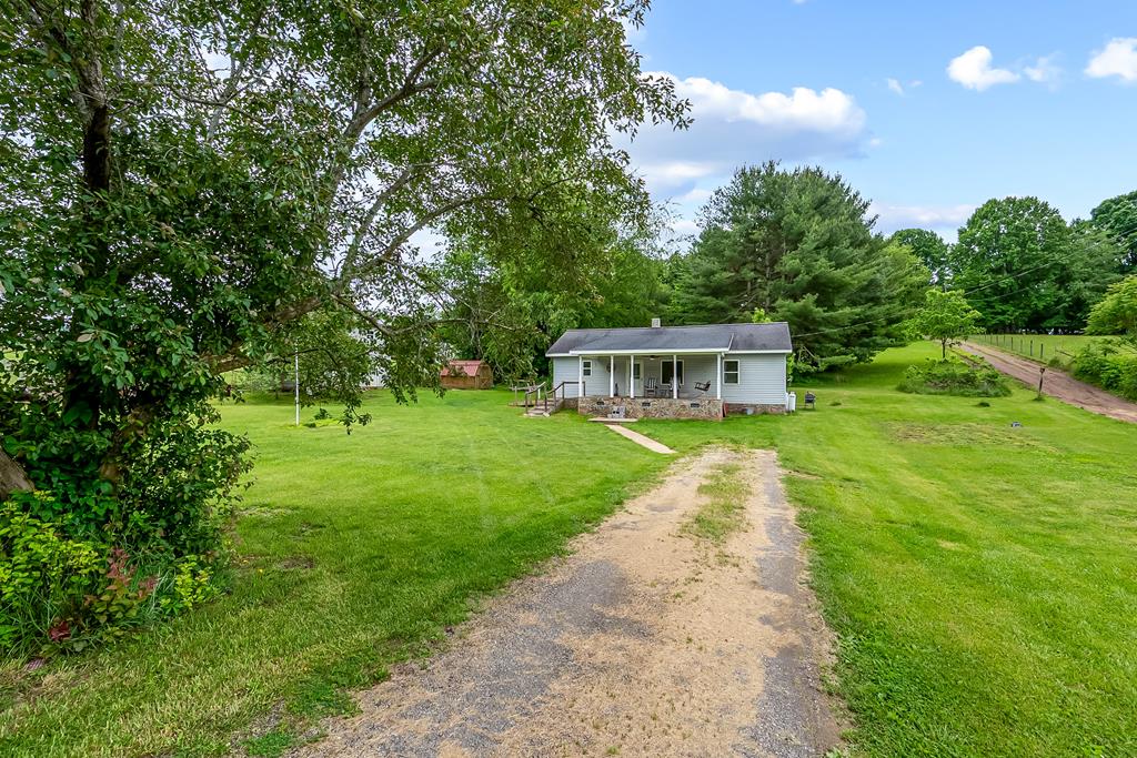 451 Payne Town Rd Property Photo 1
