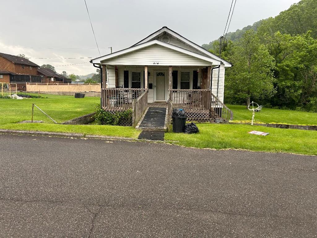 414 Fairfax Property Photo 1