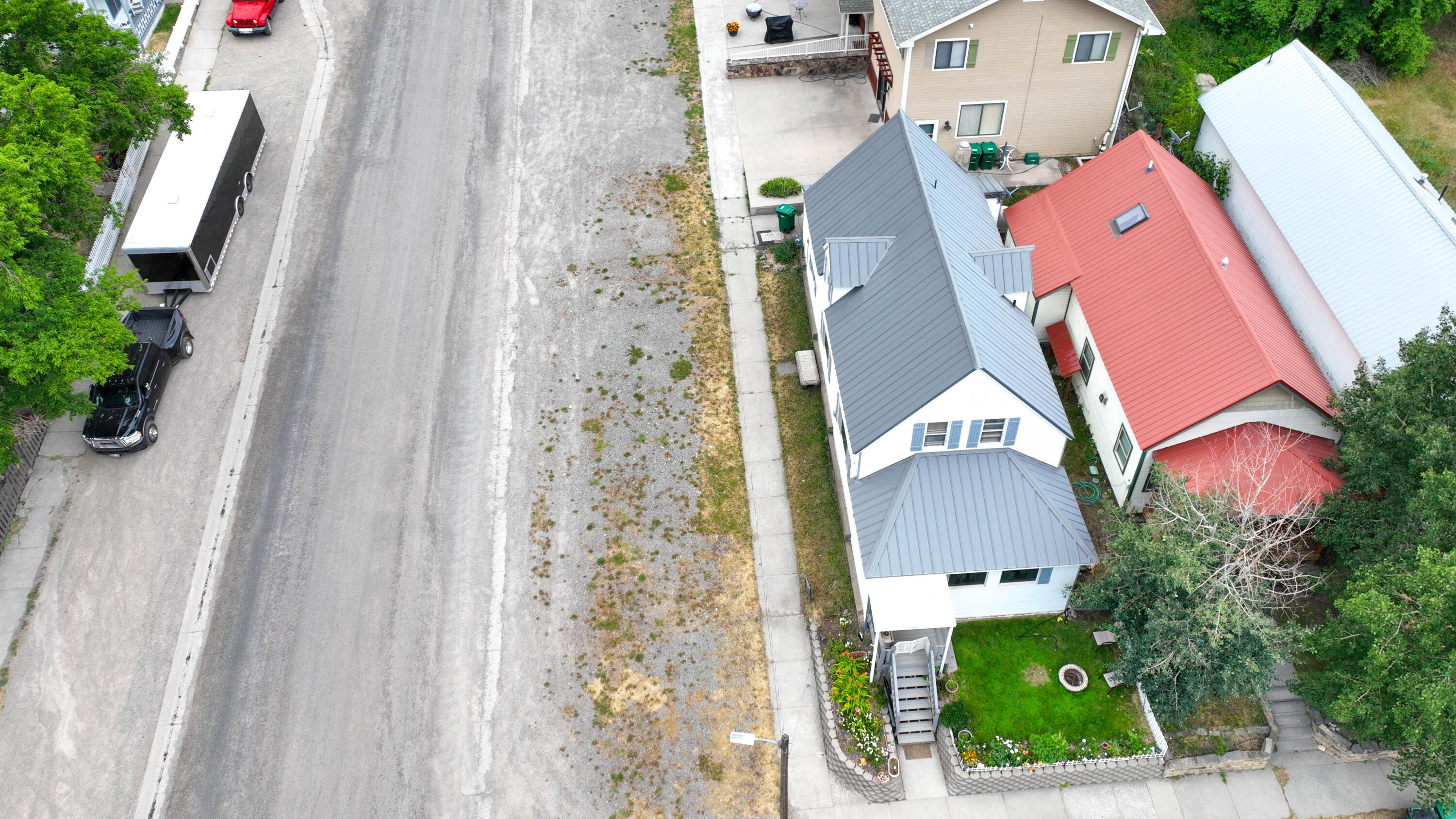 347 2nd Street Property Photo 6