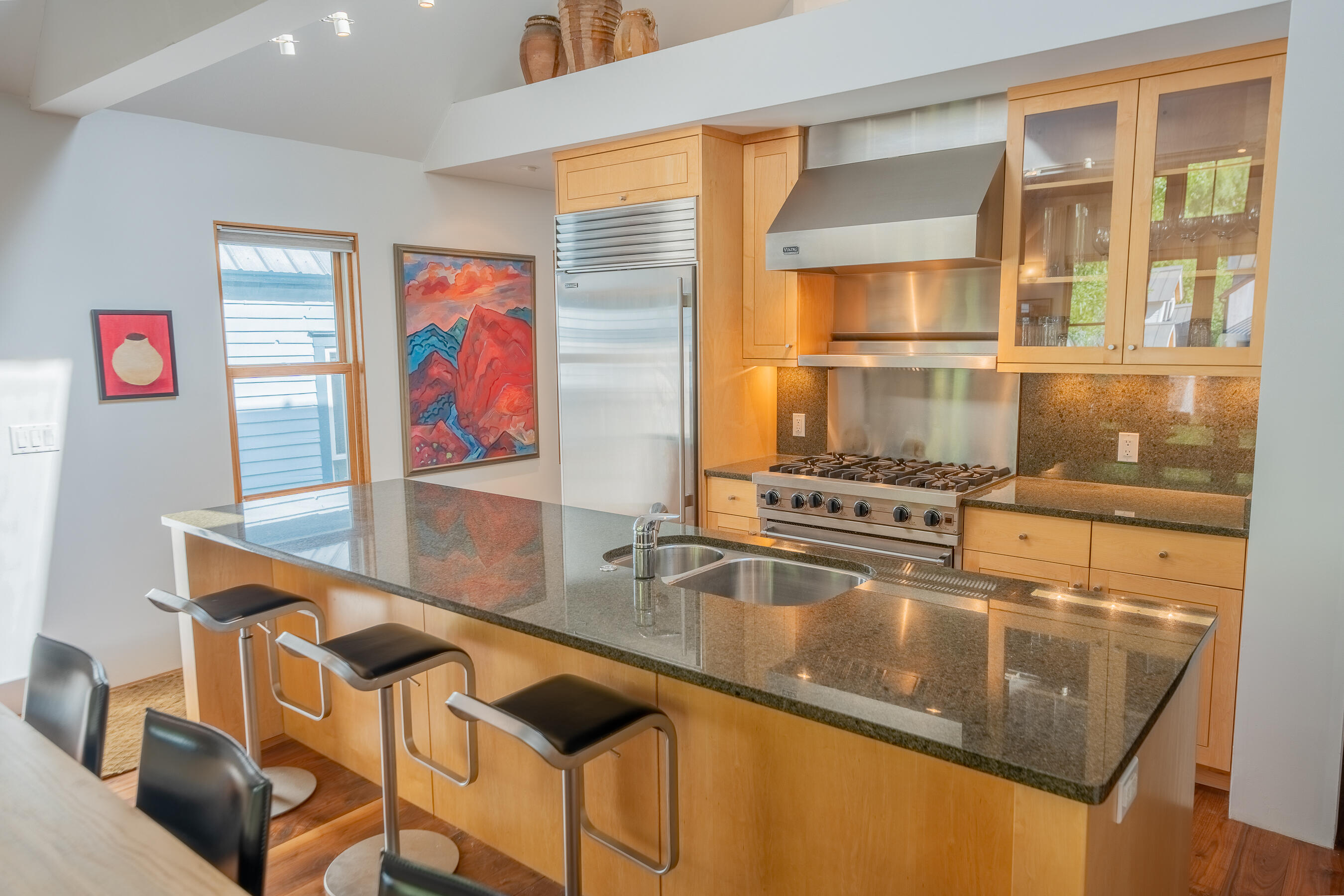 436 Pacific Avenue Property Photo 4