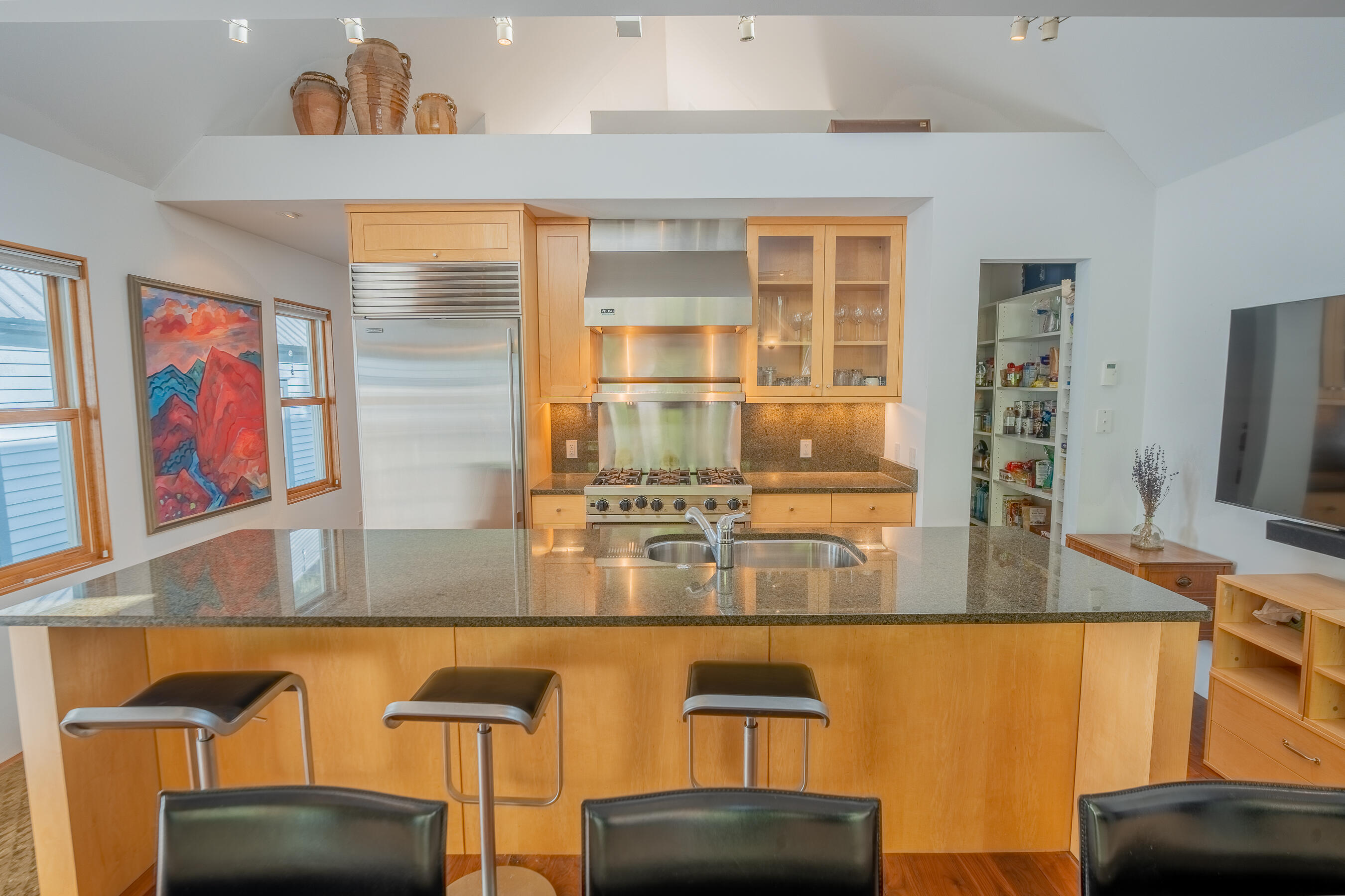 436 Pacific Avenue Property Photo 7