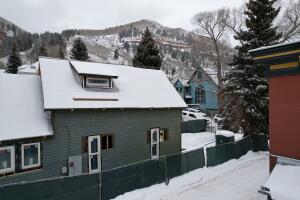 123 Oak Street Property Photo 1