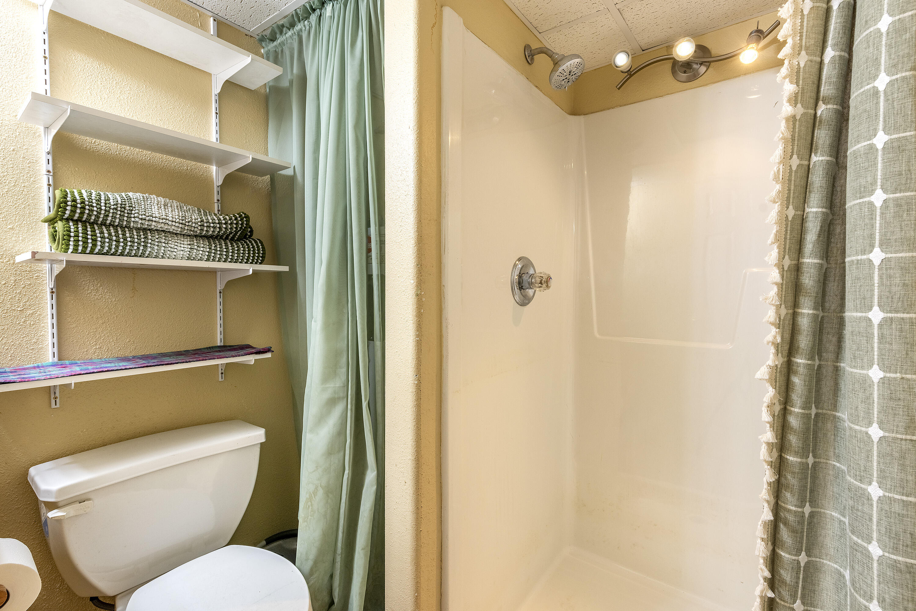 305 Society Drive B3 Property Photo 13