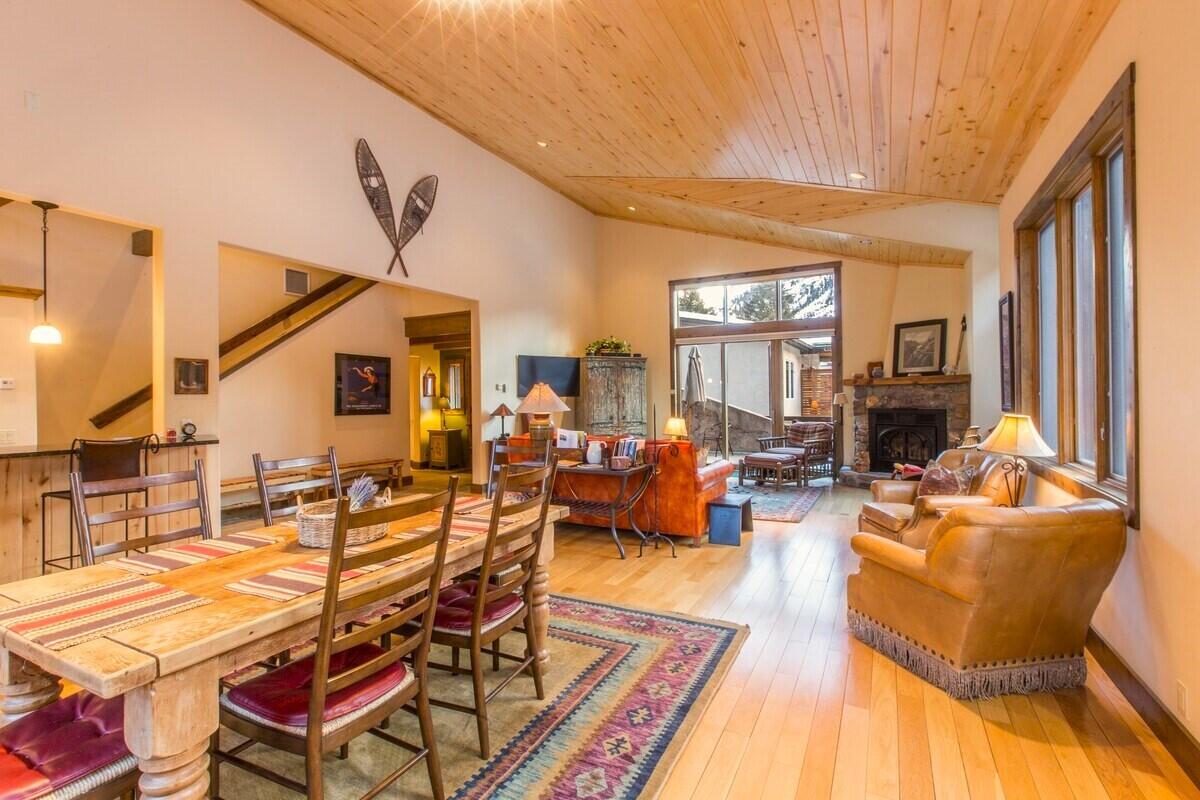 115 7th Avenue Property Photo 3