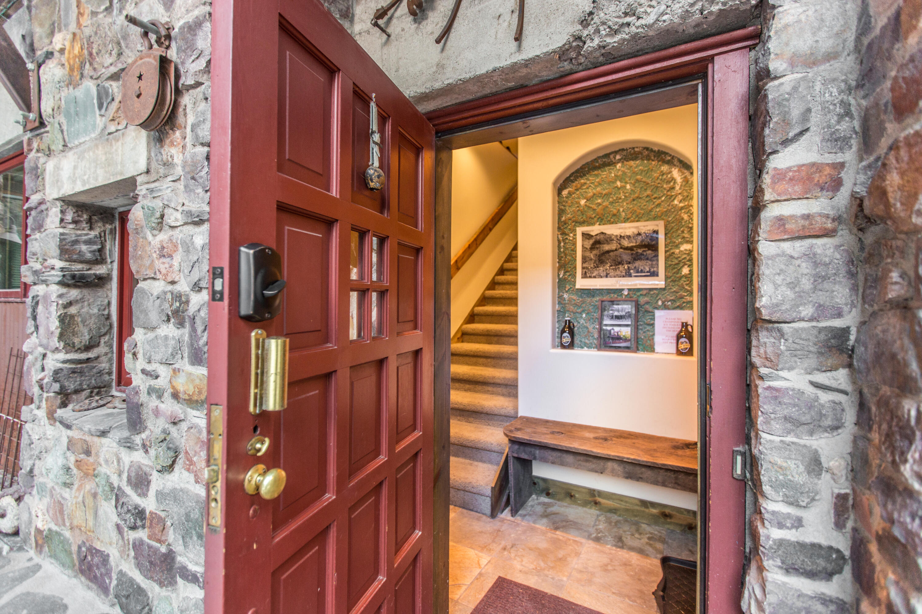 115 7th Avenue Property Photo 15