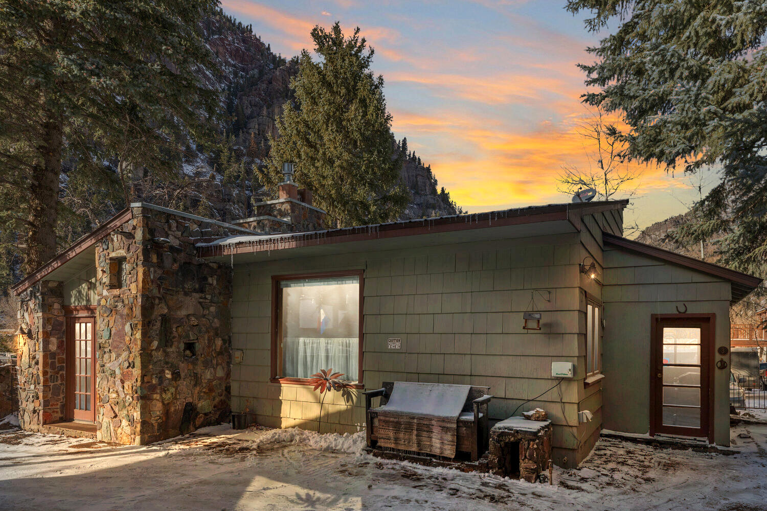 Triplex - 115, 117 And 119 7th Avenue - Property Photo 17
