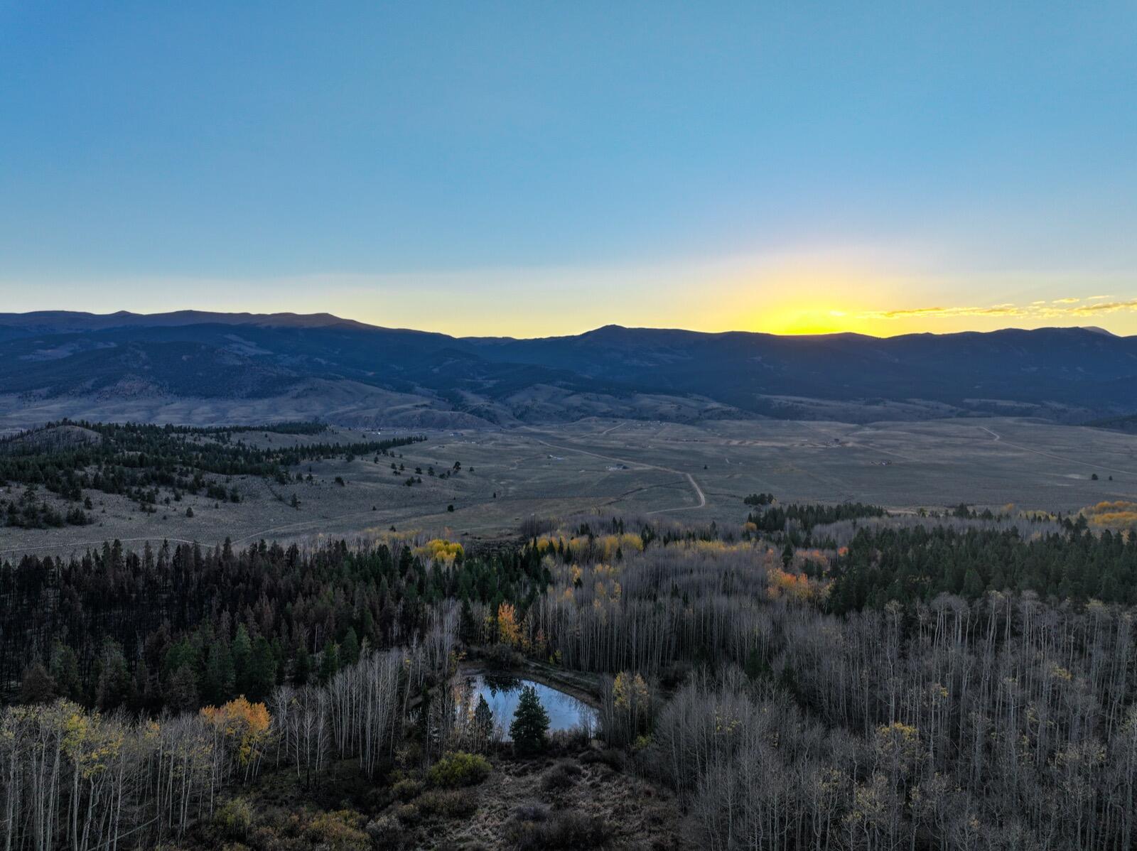 482 Oregon Trail Property Photo 1