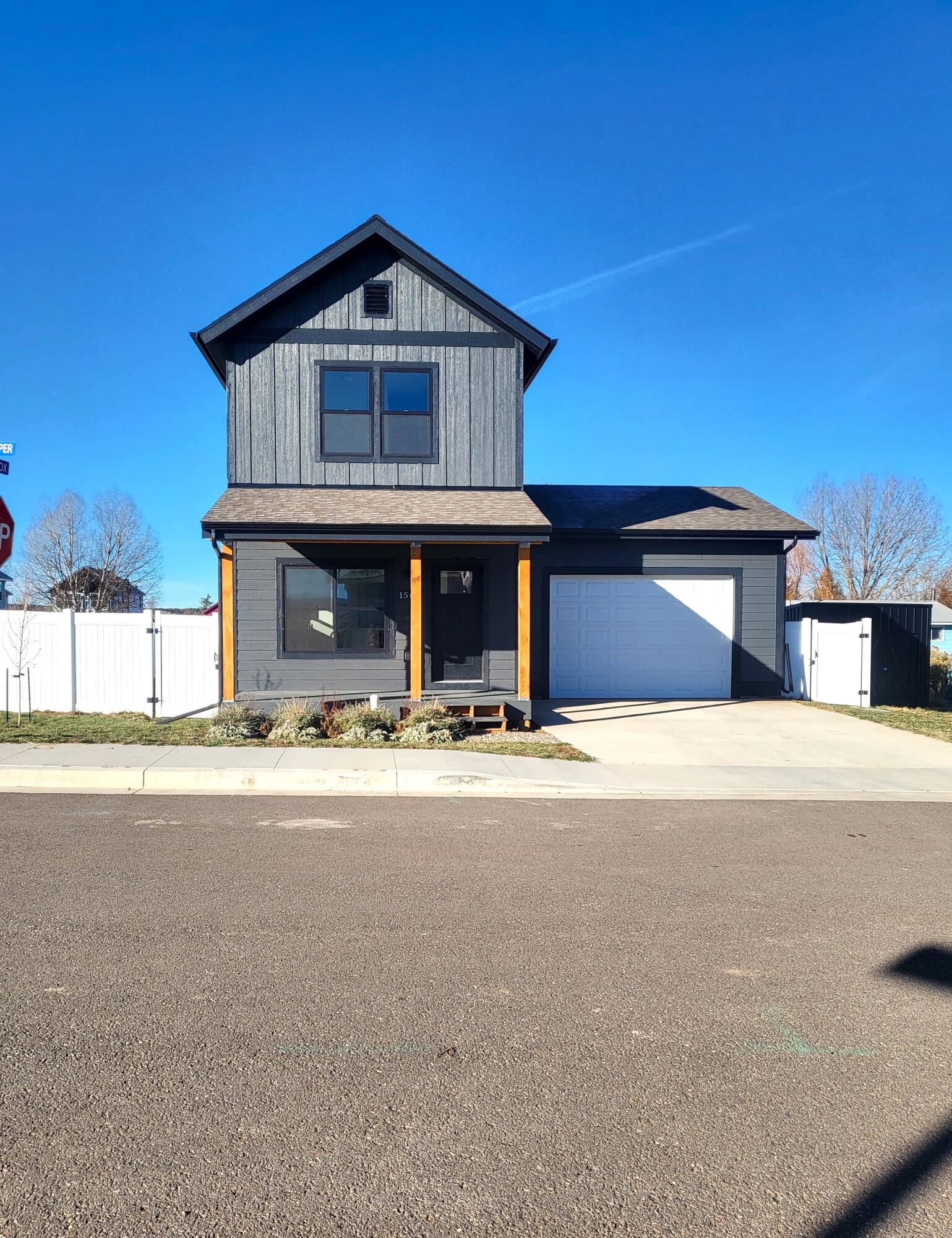 1560 Juniper Street Property Photo 1