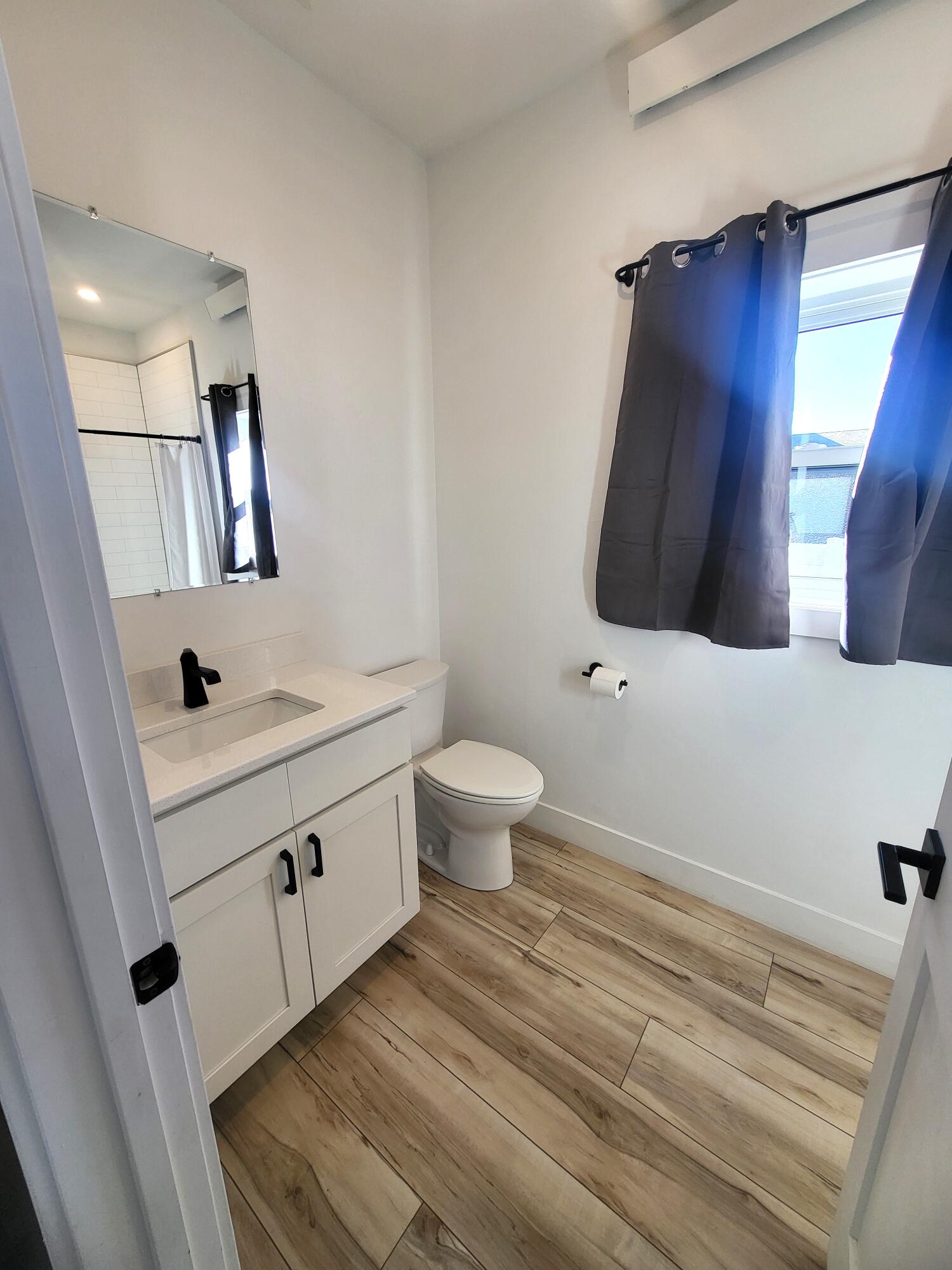 1560 Juniper Street Property Photo 16