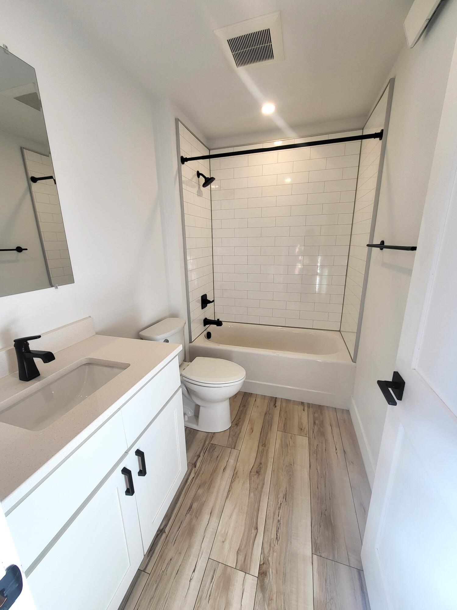 1560 Juniper Street Property Photo 19