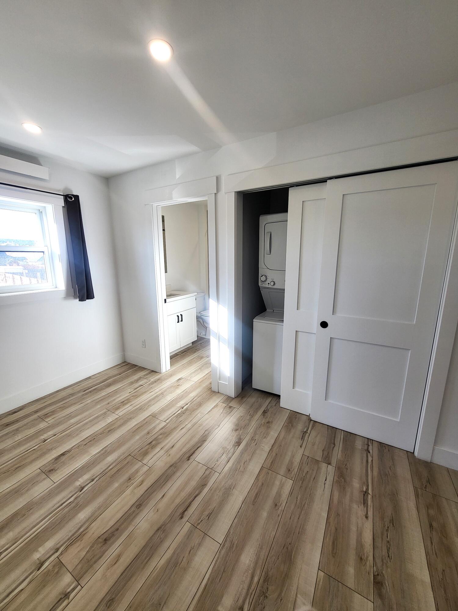 1560 Juniper Street Property Photo 23