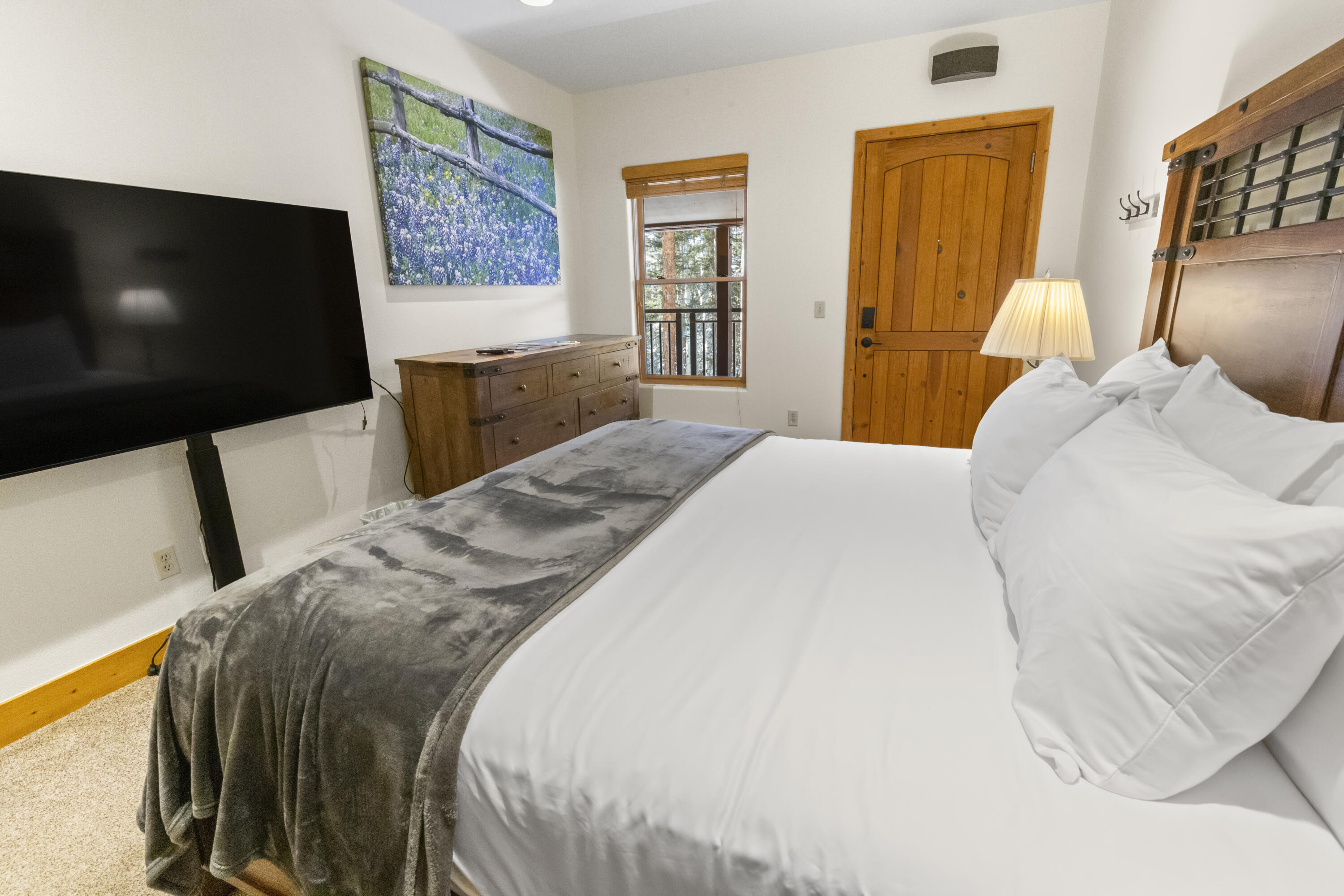 135 San Joaquin Road Property Photo 6
