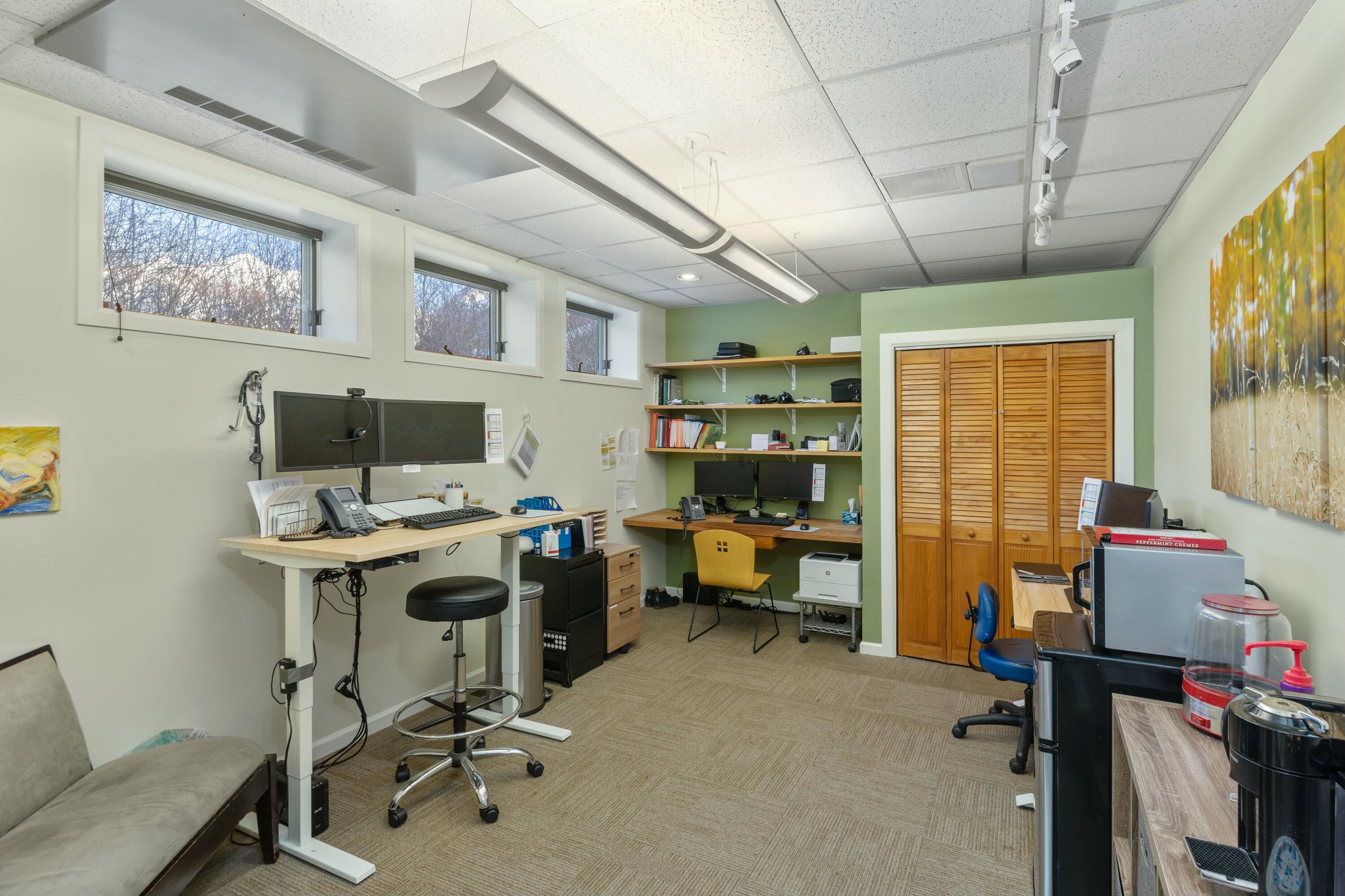 300 Mahoney Drive C1 Property Photo 8