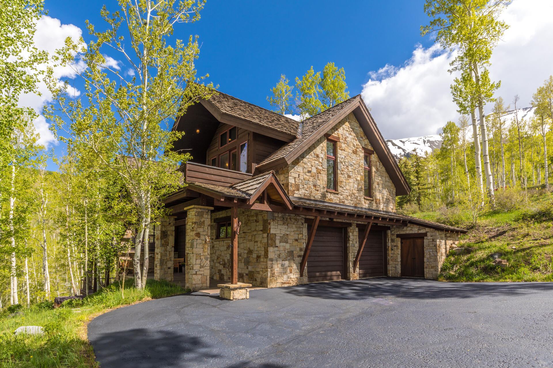 107 Joaquin Road Property Photo 2