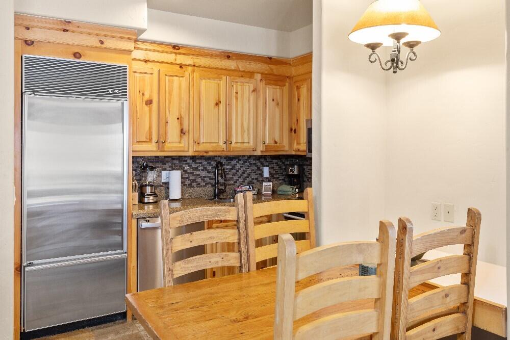 457 Mountain Village Boulevard Property Photo 5