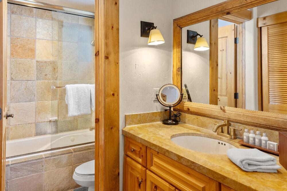 457 Mountain Village Boulevard Property Photo 11