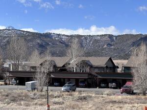 530 Redcliff Circle Circle F-203 Property Photo 1