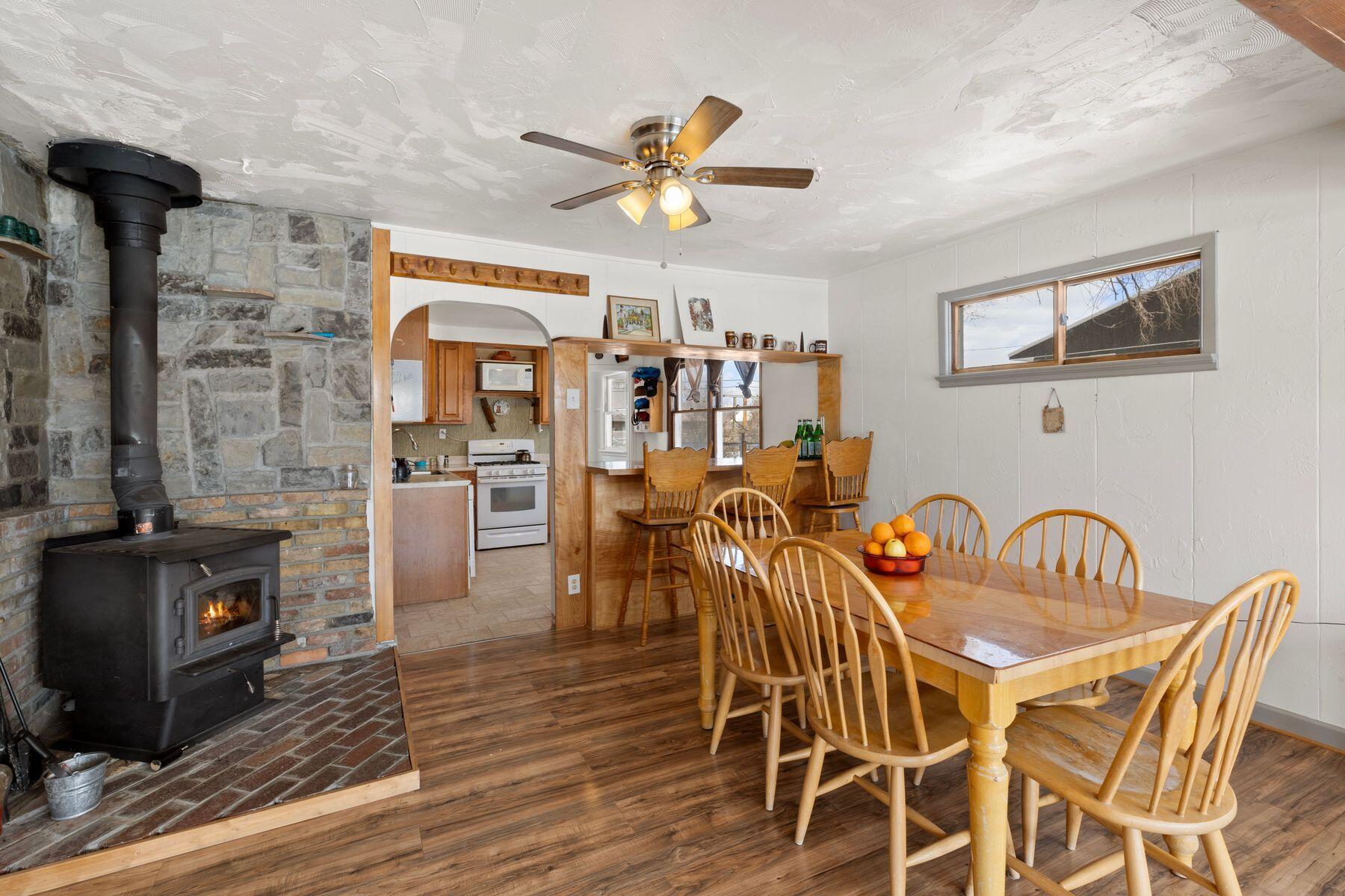 1135 Grand Avenue Property Photo 5