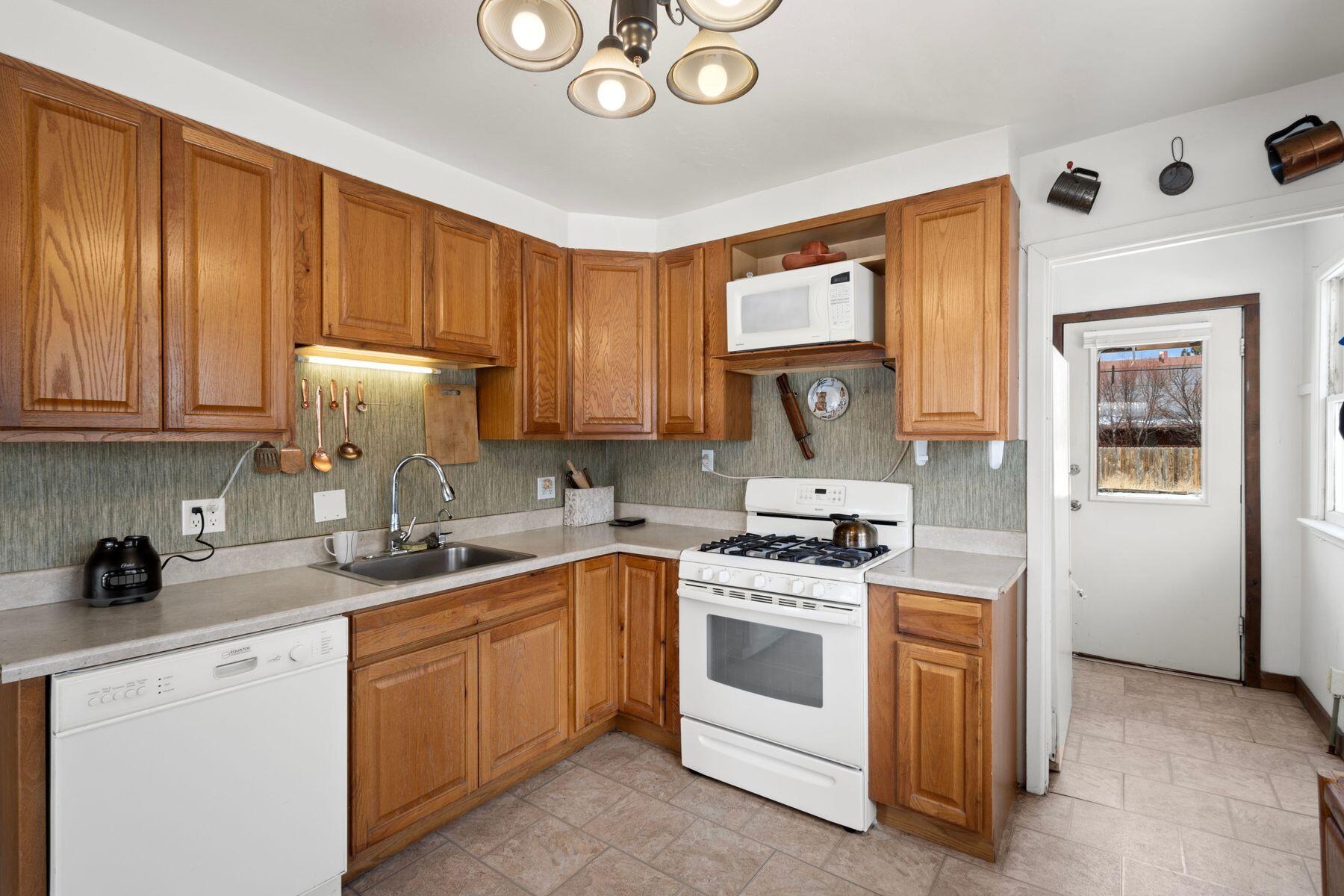 1135 Grand Avenue Property Photo 22