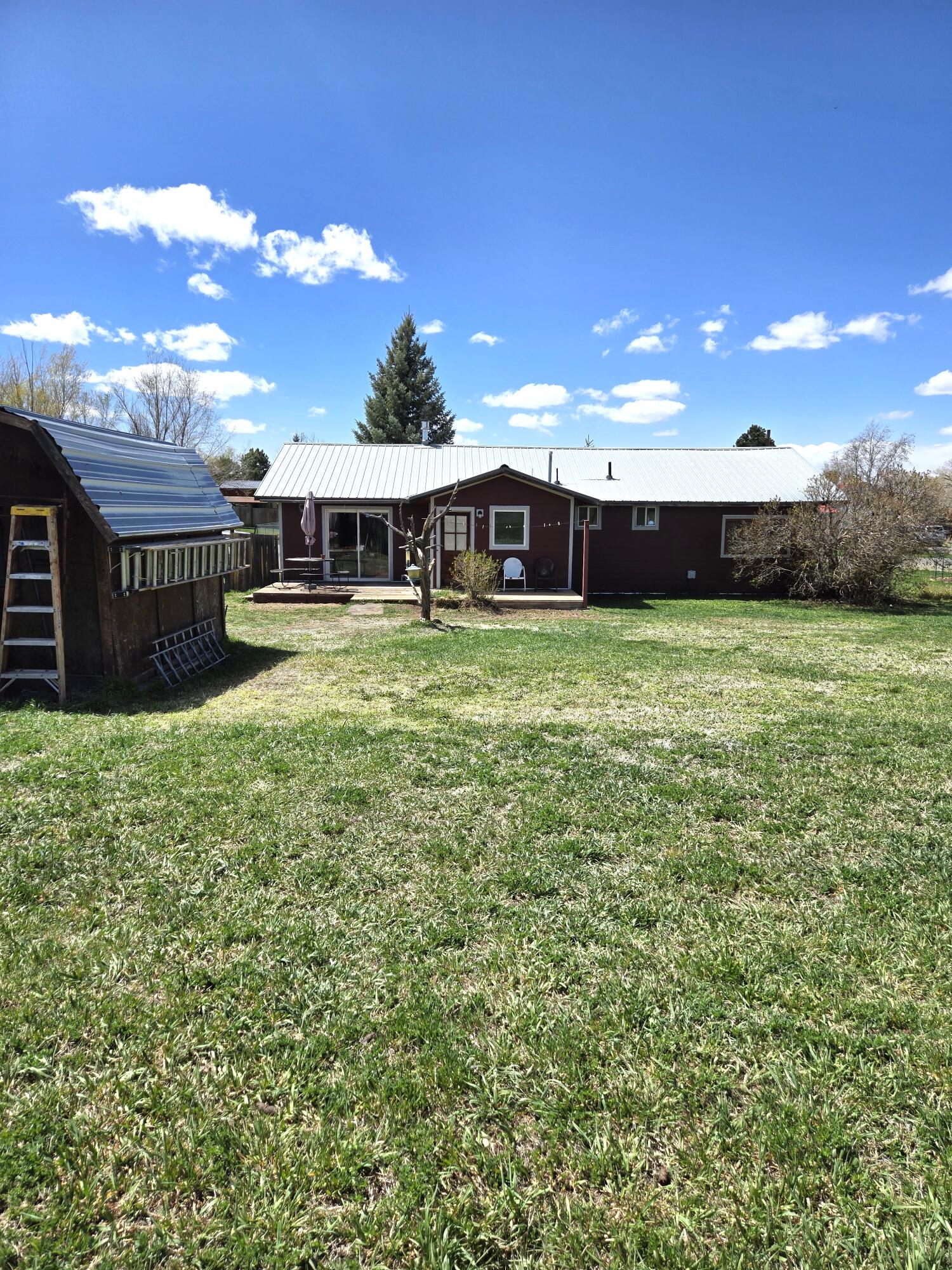 1435 Pine Street Property Photo 2