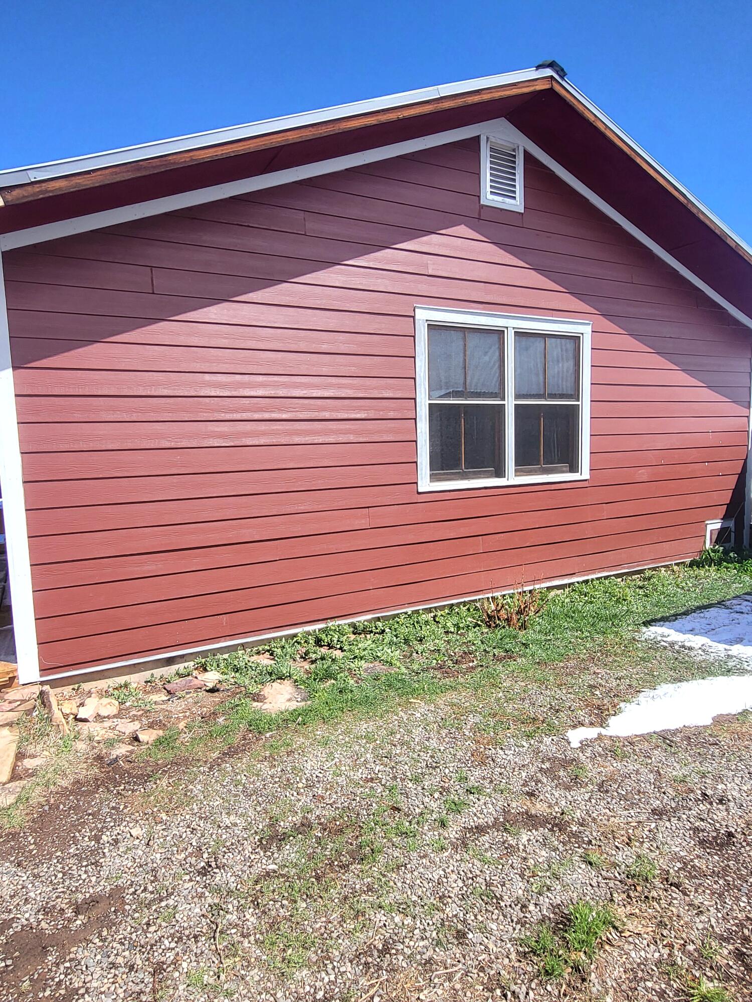 1435 Pine Street Property Photo 4