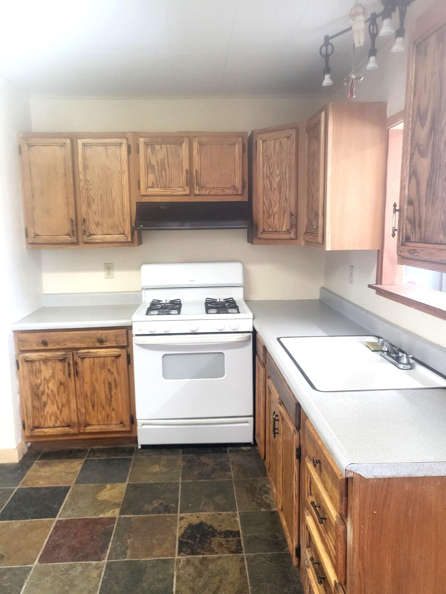 1435 Pine Street Property Photo 19
