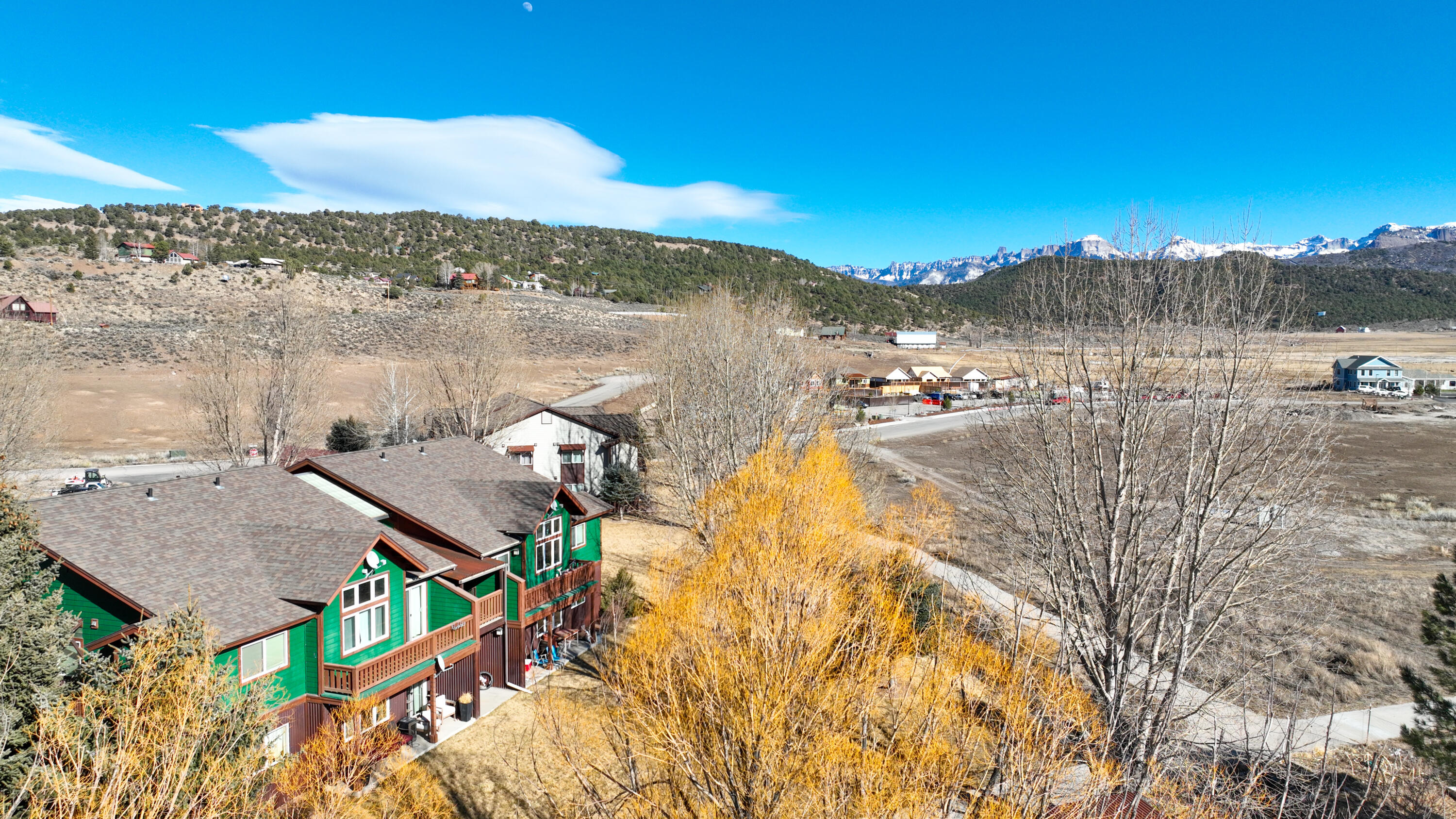 520 Redcliff Circle G-104 Property Photo 1