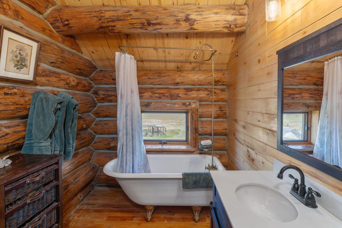 2400 County Road 44z S Property Photo 14