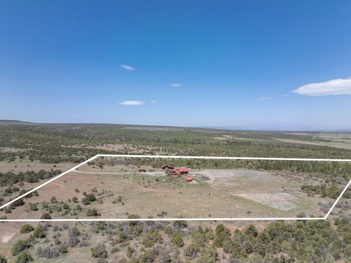 2400 County Road 44z S Property Photo 34