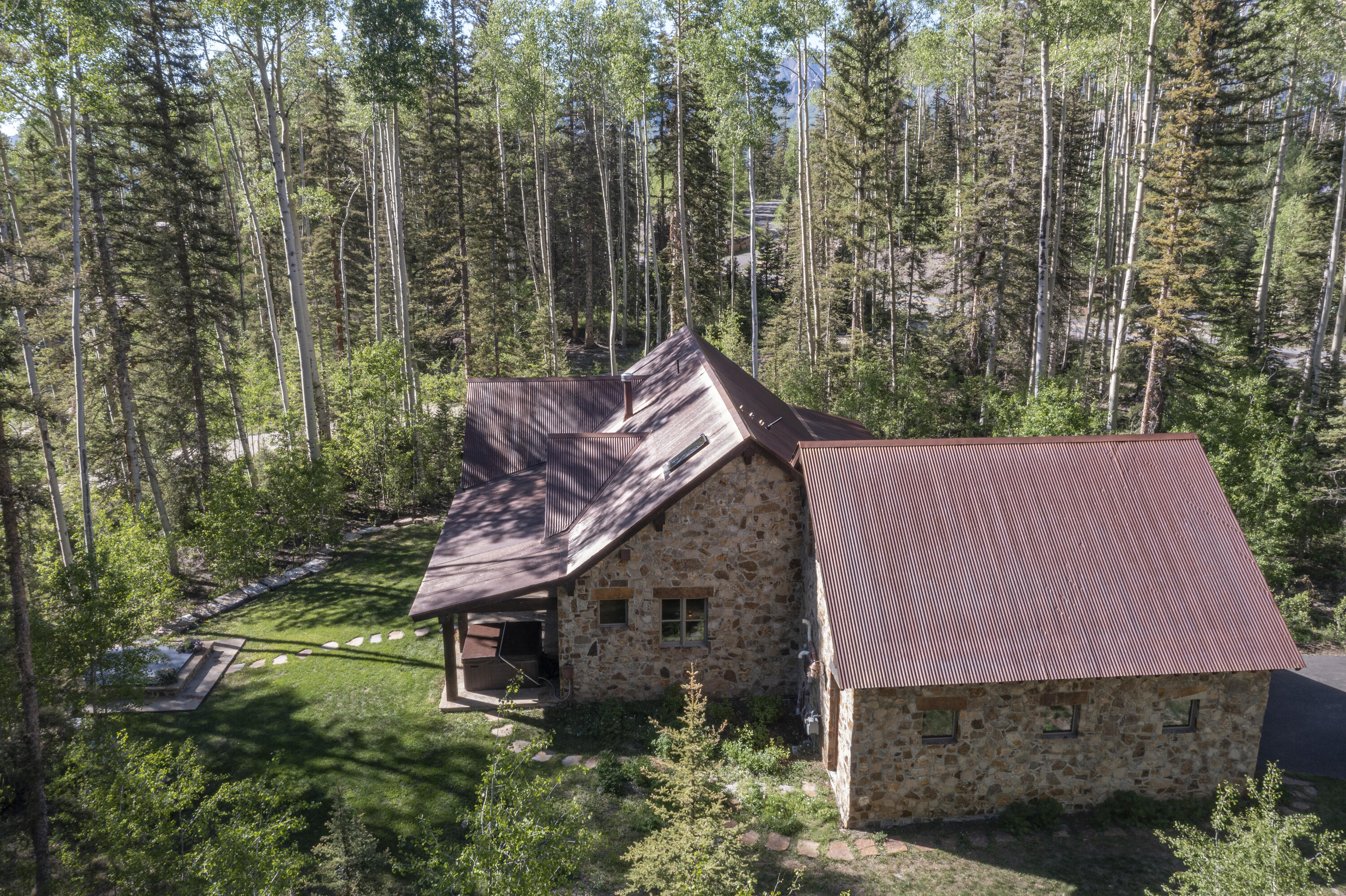 500 Benchmark Drive Property Photo 1