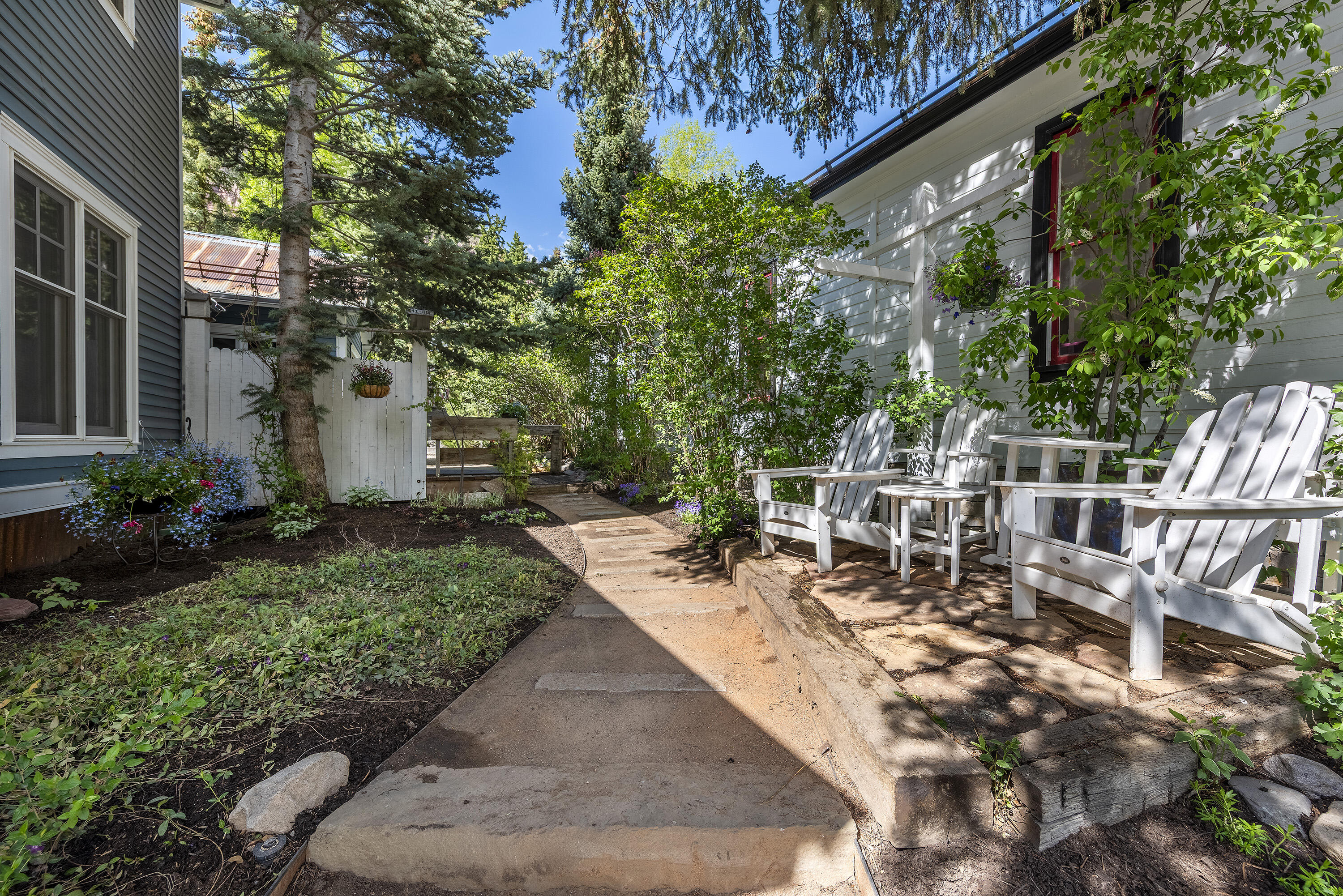 445 Colorado Avenue Property Photo 29