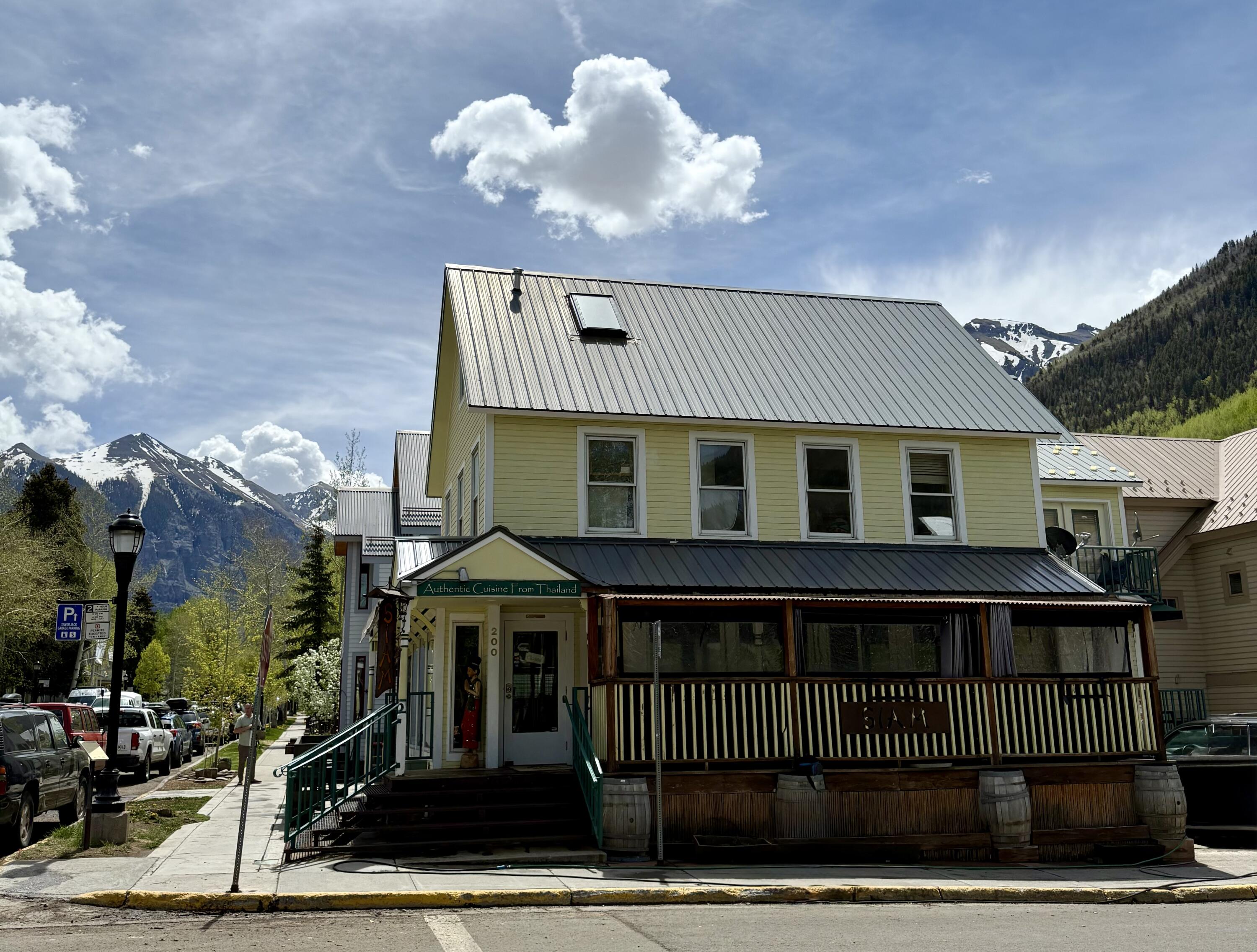 200 Davis Street A,b,c Property Photo 1