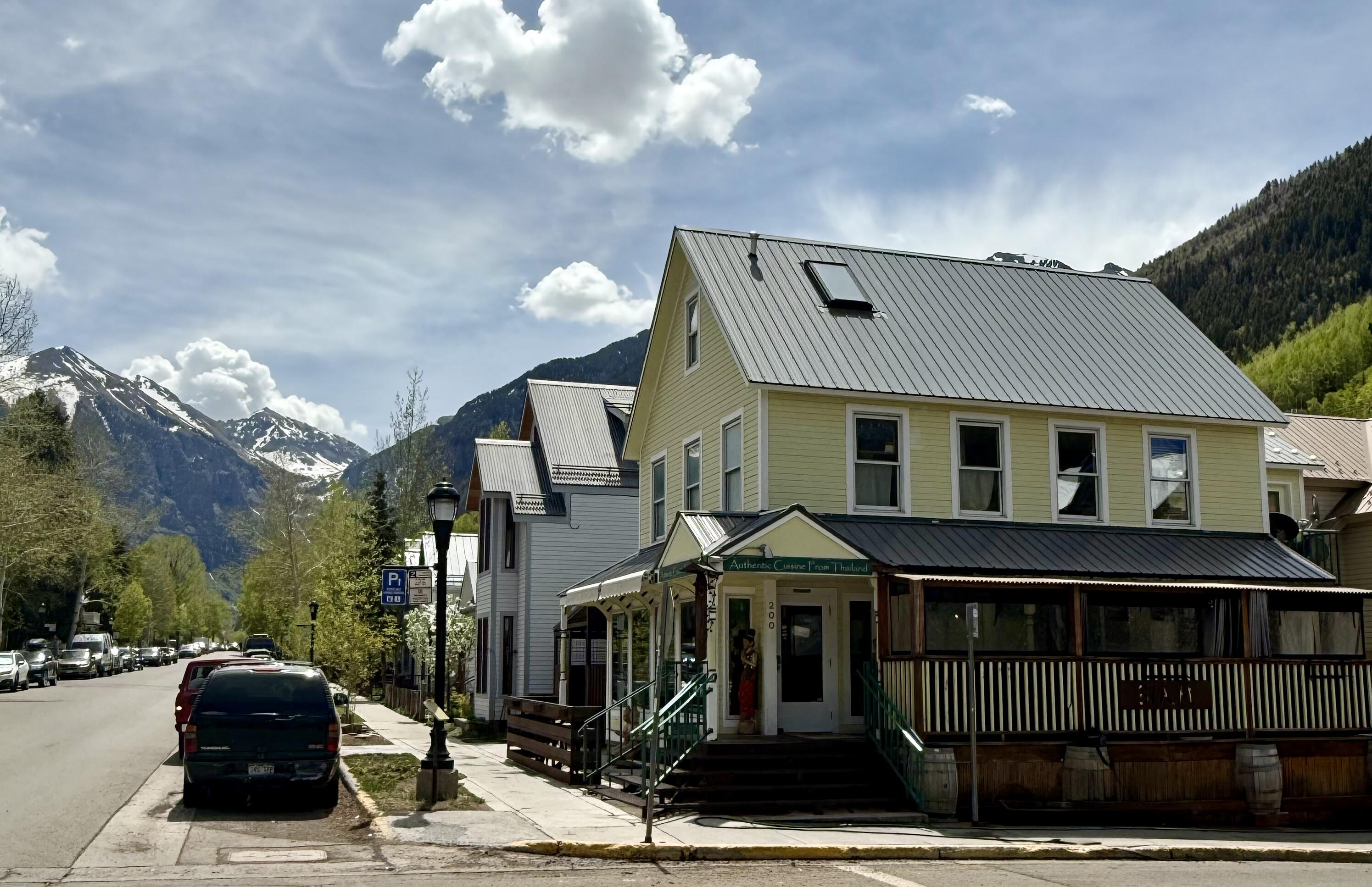 200 Davis Street A,b,c Property Photo 3