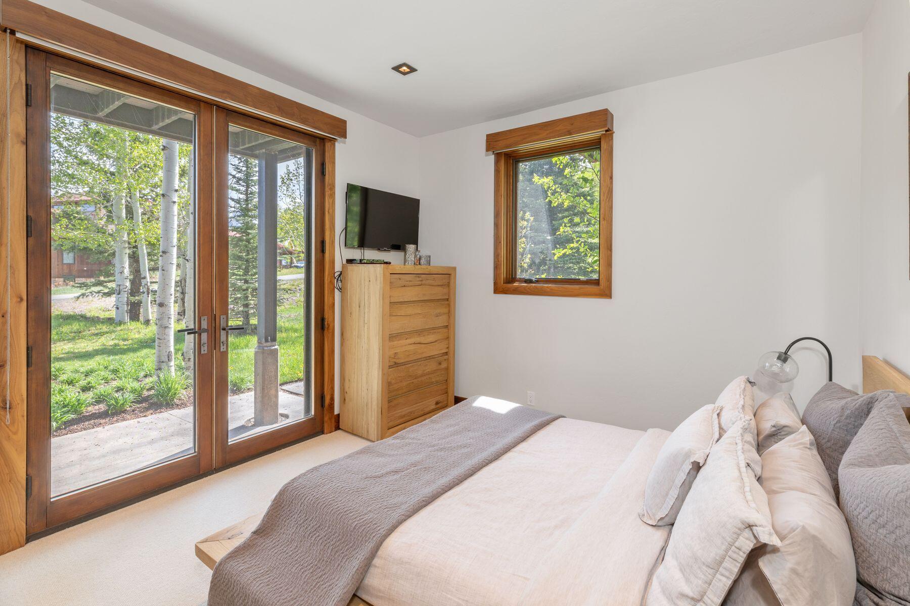 114 Arizona Street Property Photo 11