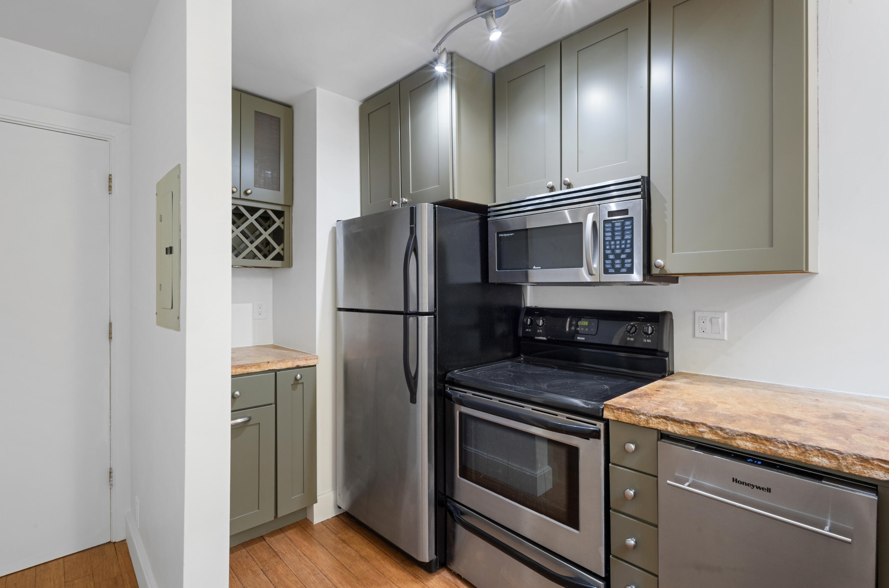 136 Tomboy St Street 309 Property Photo 6