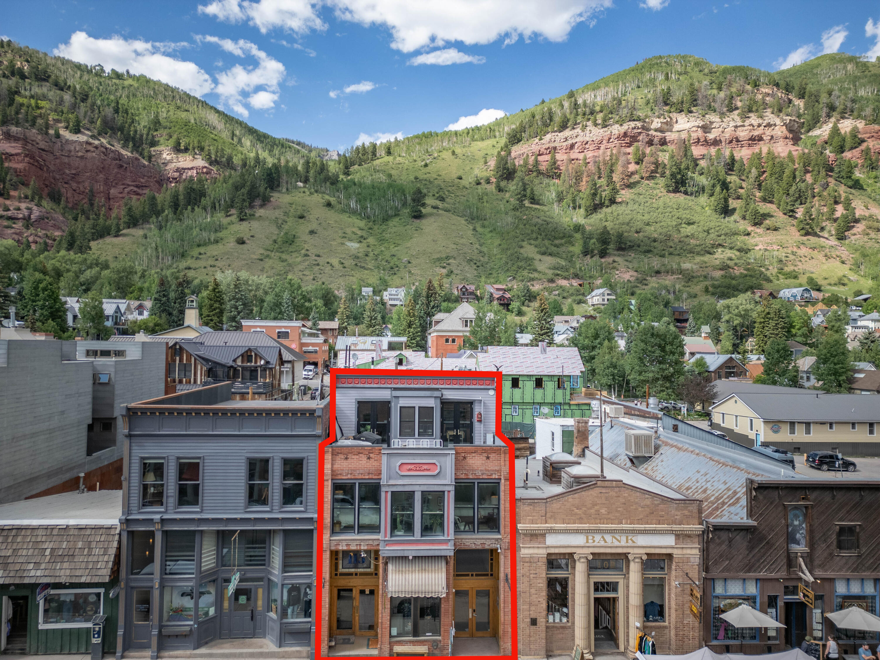 115 Colorado Avenue Property Photo 3