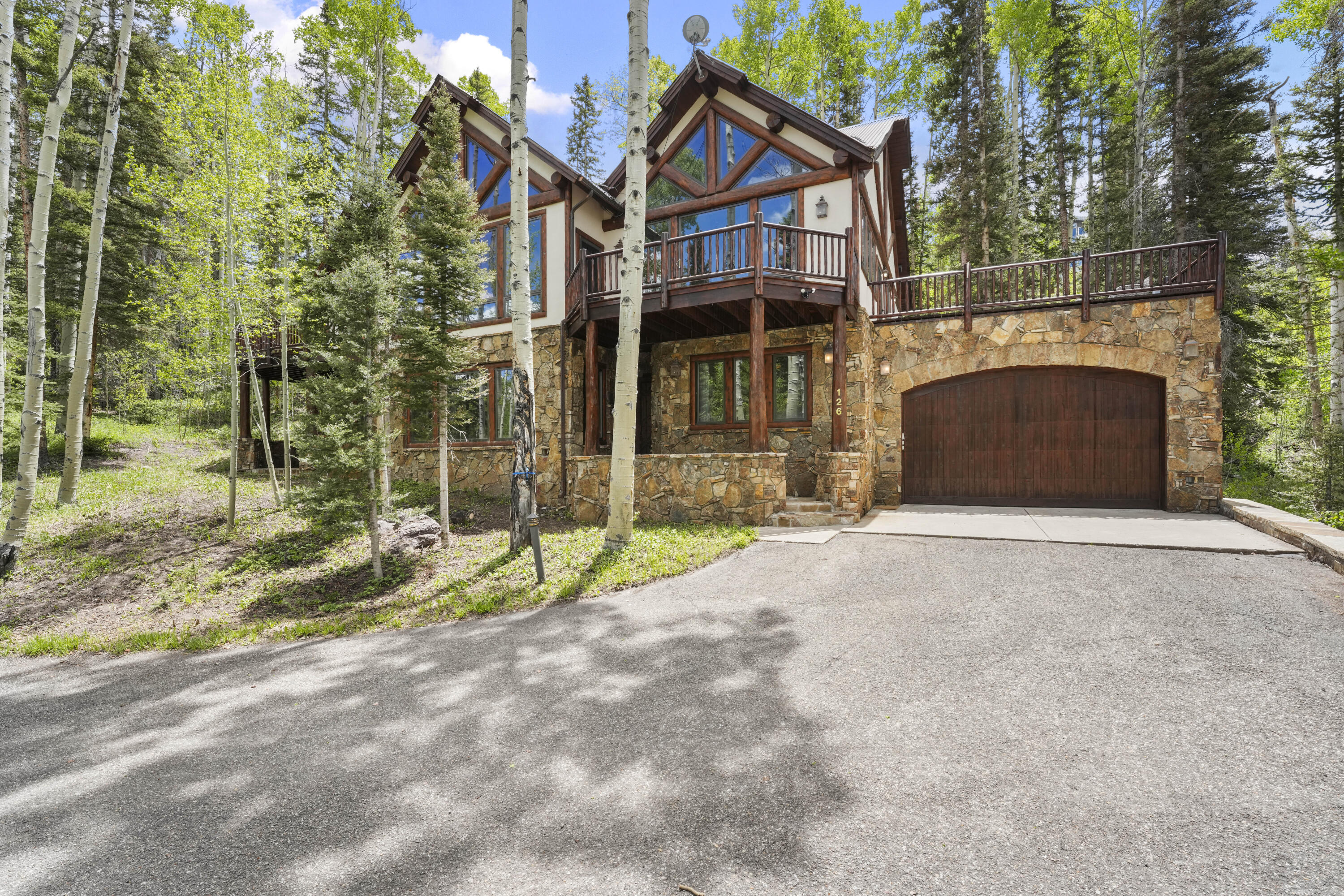 126 Polecat Lane Property Photo 1