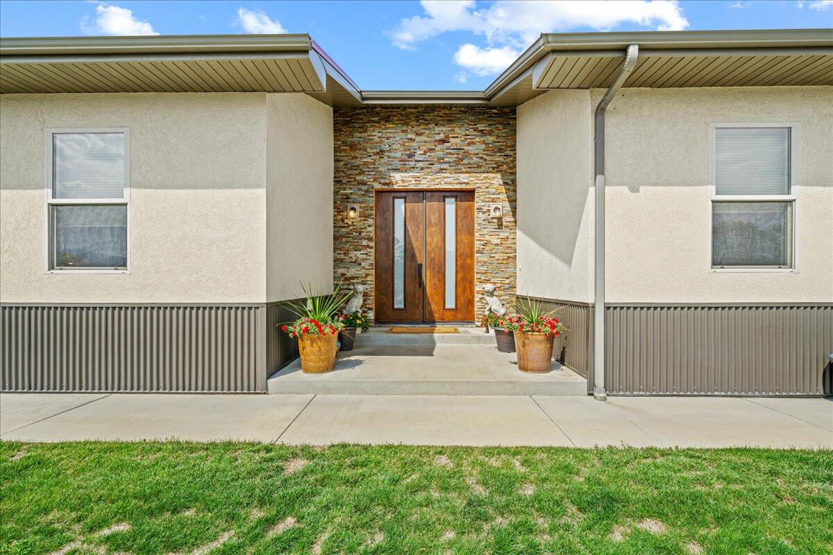 66711 Otter Road Property Photo 3