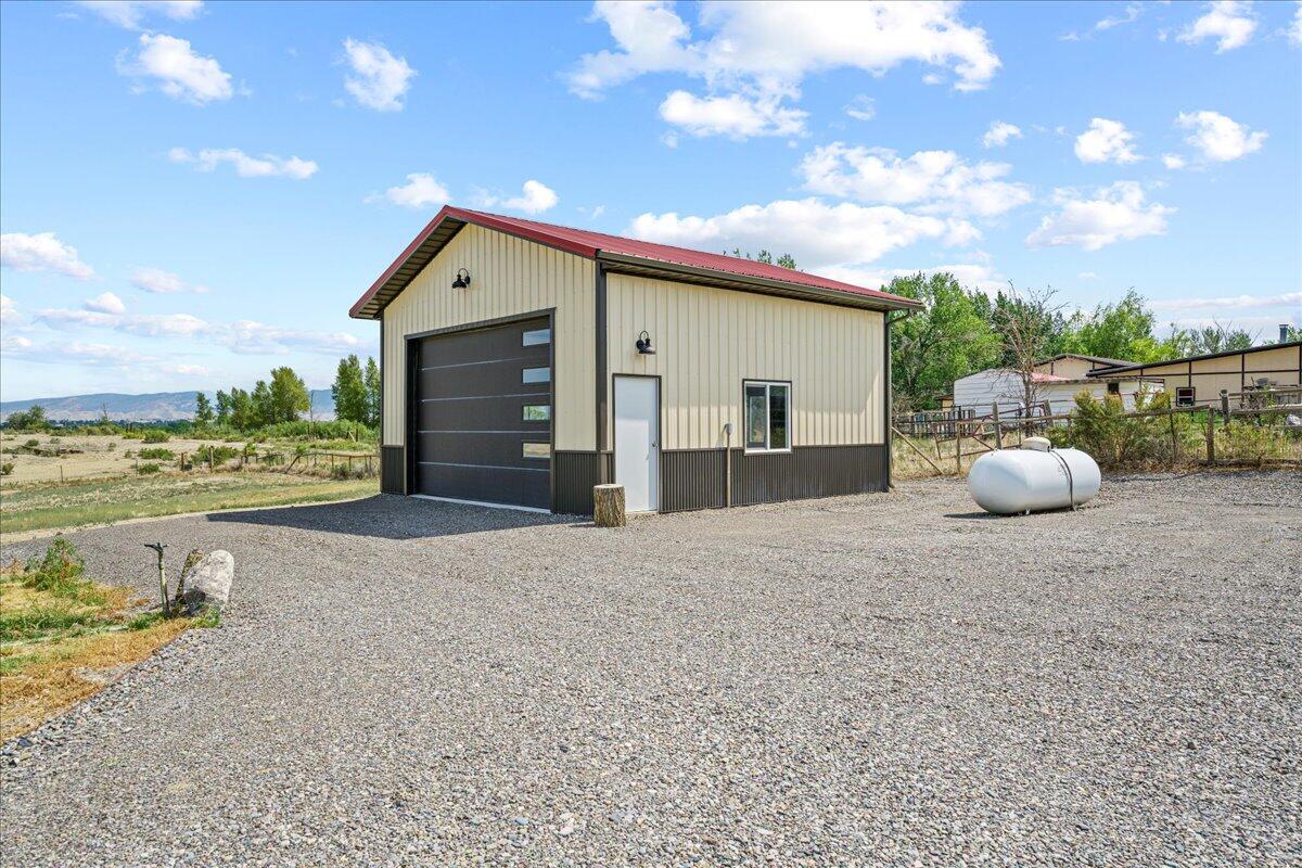 66711 Otter Road Property Photo 8